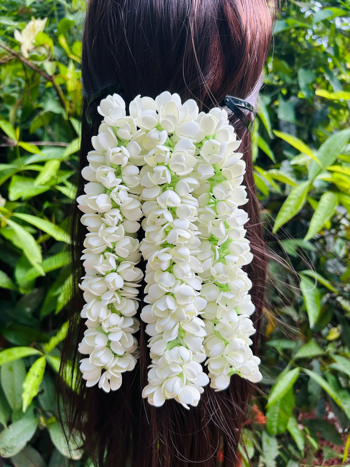 Single layer jasmine clip