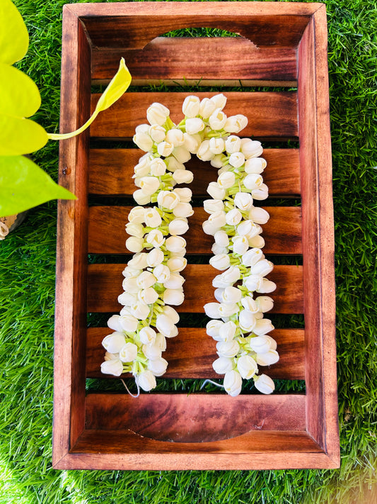 Jasmine buds